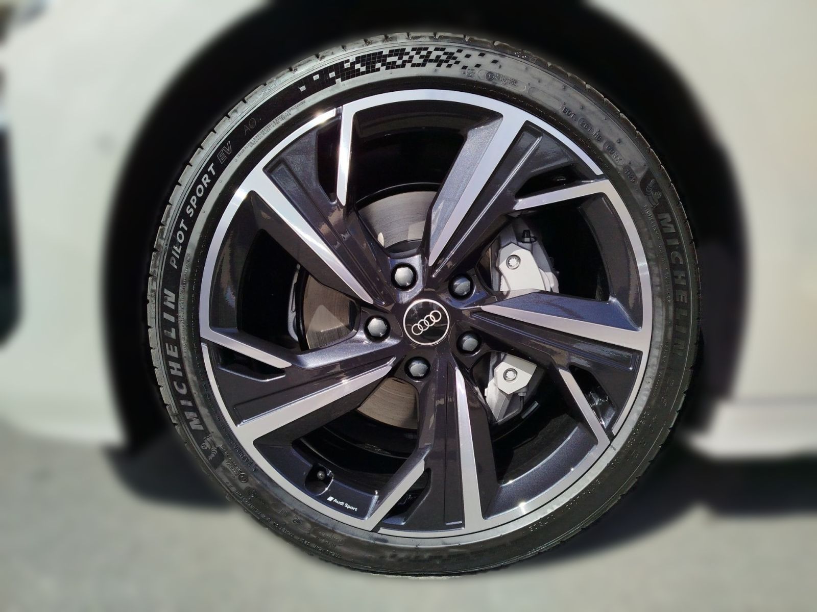 Audi A6 e-tron - Bild 3