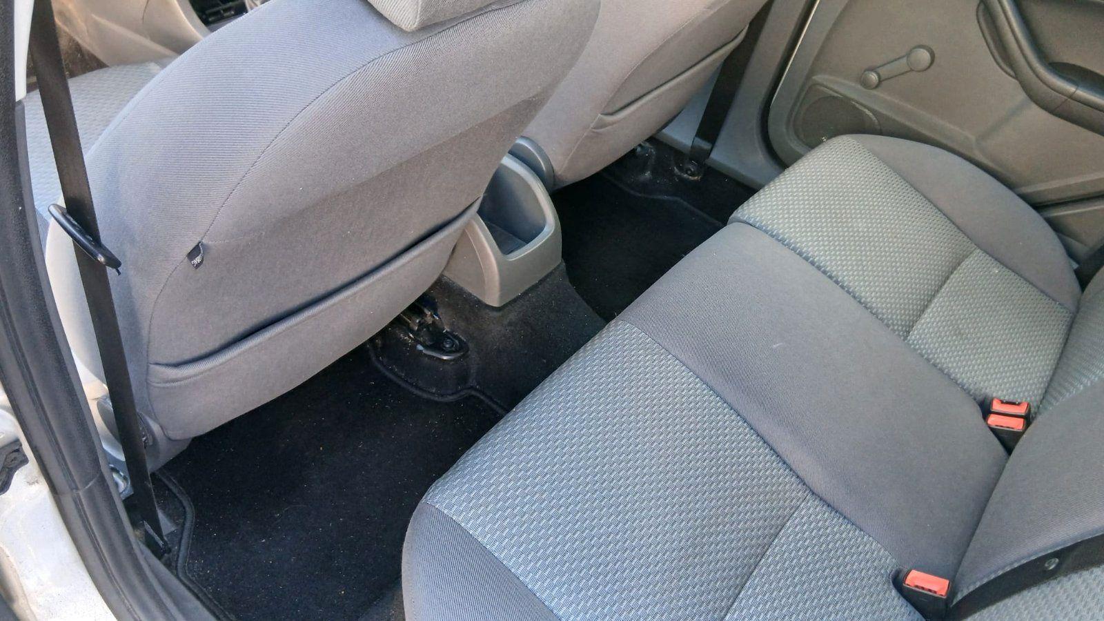 Ford Focus 2005 — photo 8