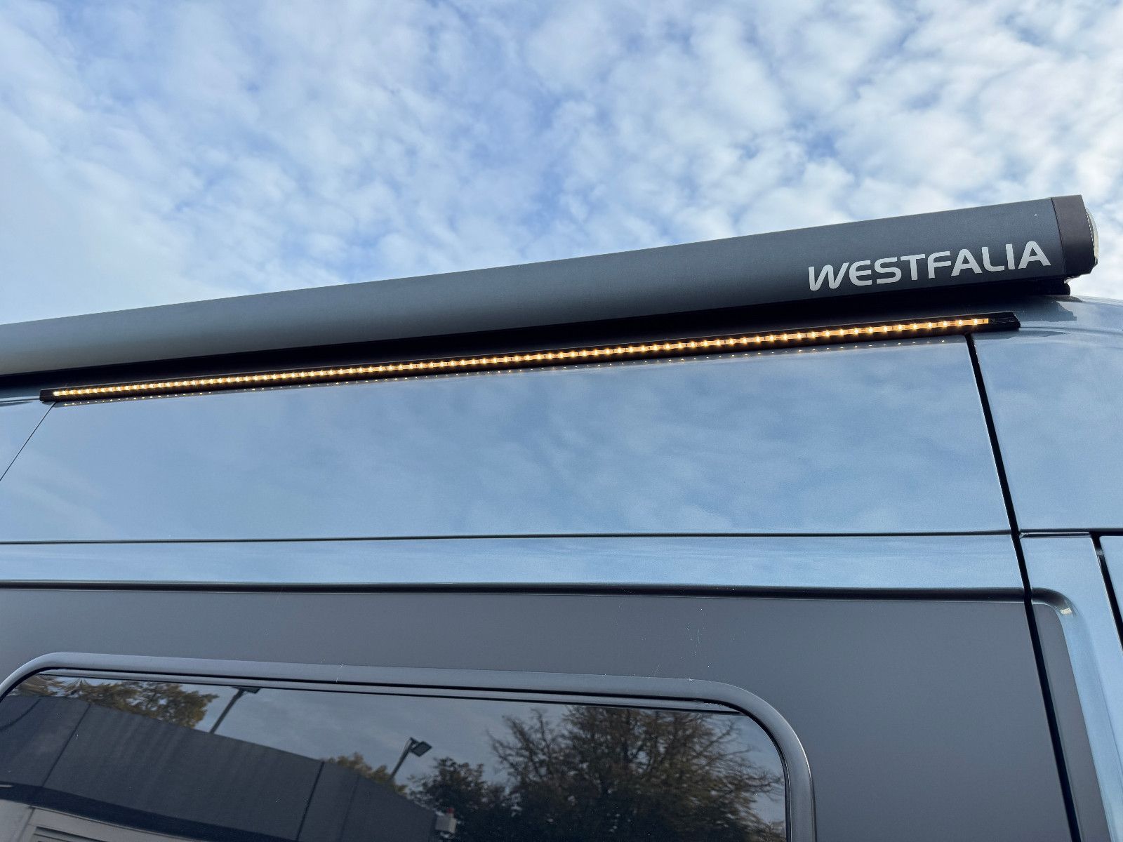 Fahrzeugabbildung Westfalia Columbus 601 D 4 SCHLAFPLÄTZE SOLAR AHK 1.HAND