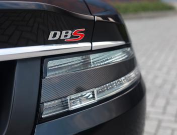 2012 Aston Martin DBS — миниатюра 24