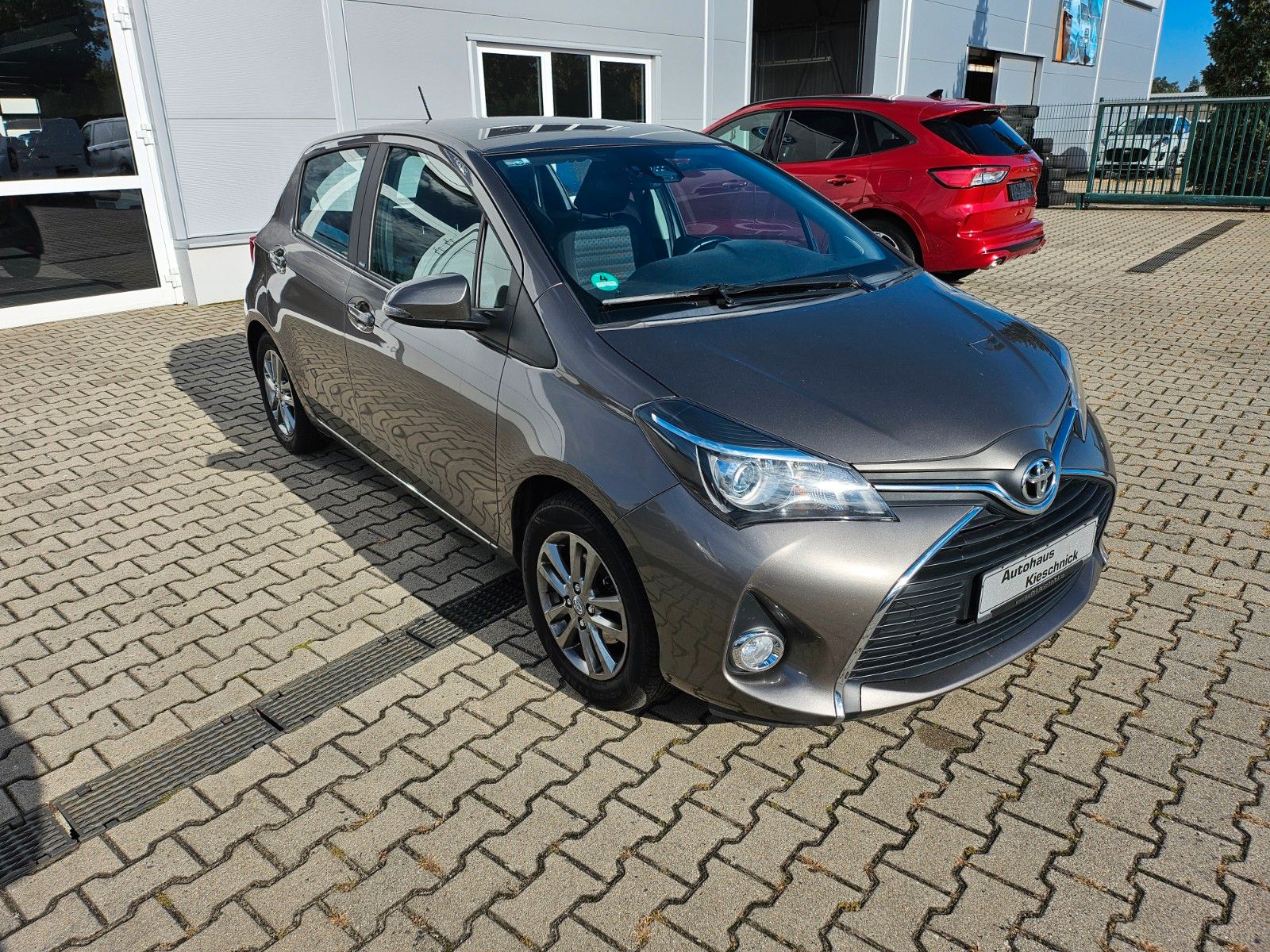 Fahrzeugabbildung Toyota Yaris Edition-S