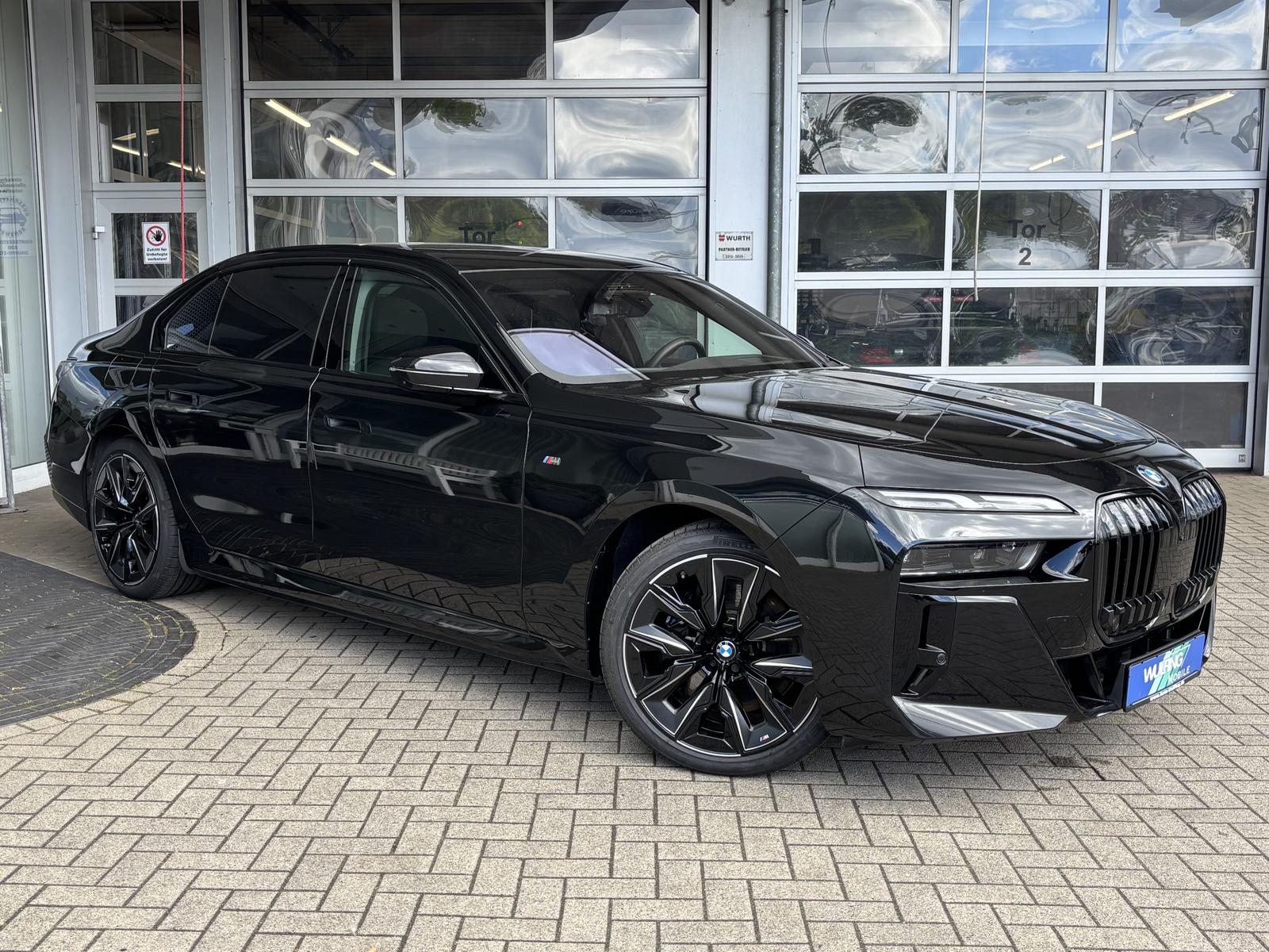 BMW i7 xDrive 60 M Sport Pro Paket PANO Ambiente 