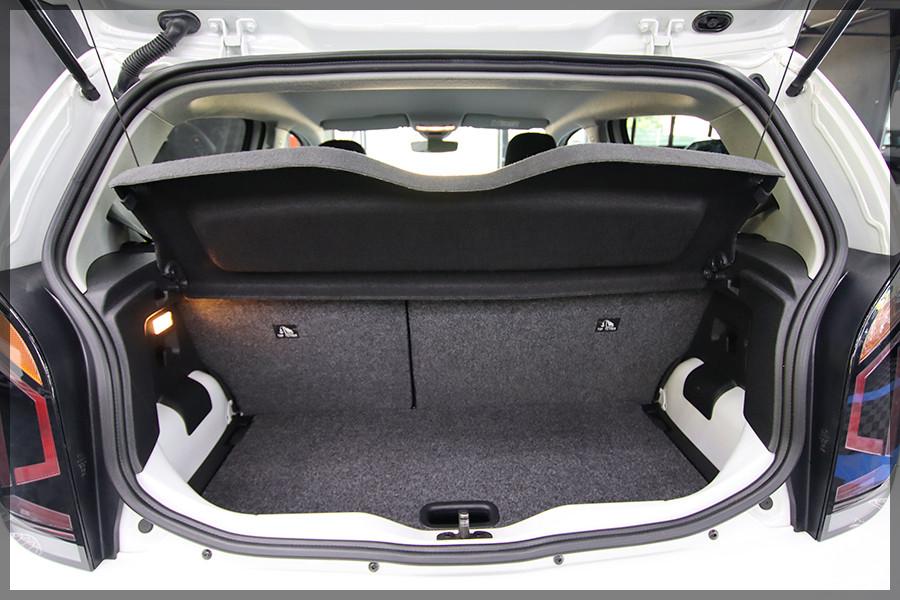 Volkswagen up! Active SITZHZG / CAM / PDC