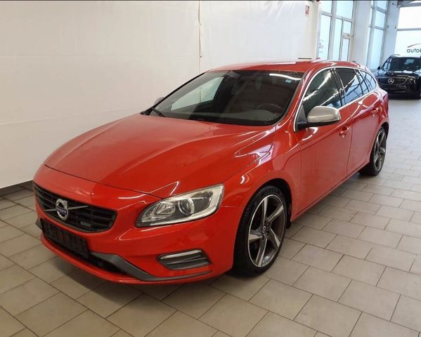 Volvo V60 Kombi MOMENTUM R-DESIGN SPORT-PAKET