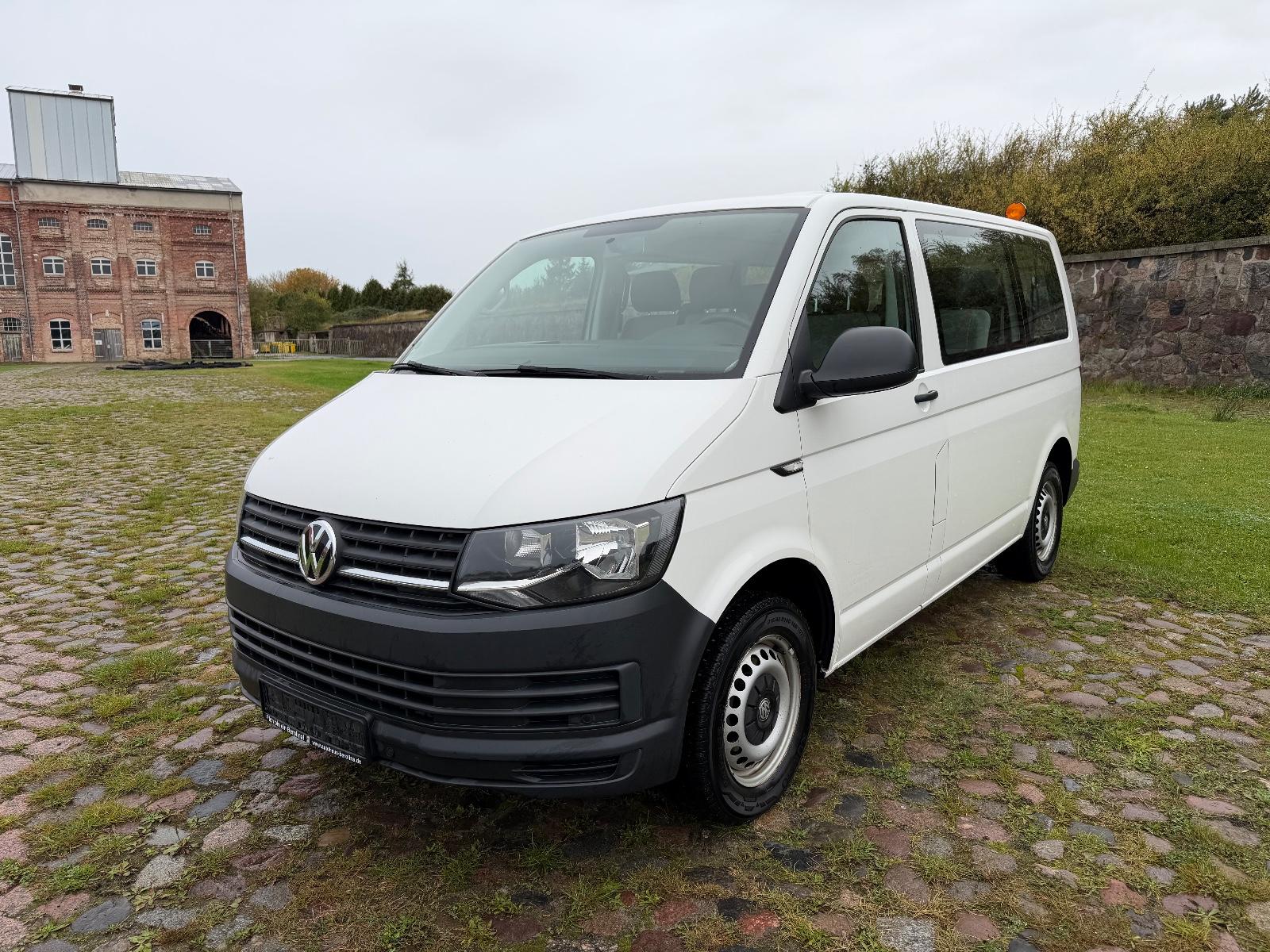 Volkswagen T6 Transporter / 9 Sitze / Klima / Euro6
