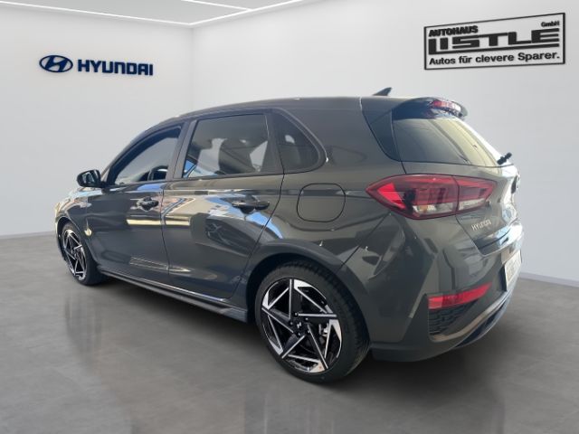 Fahrzeugabbildung Hyundai i30 N Line Mild-Hybrid 1.5 T-GDI Sitz-Paket+Pano