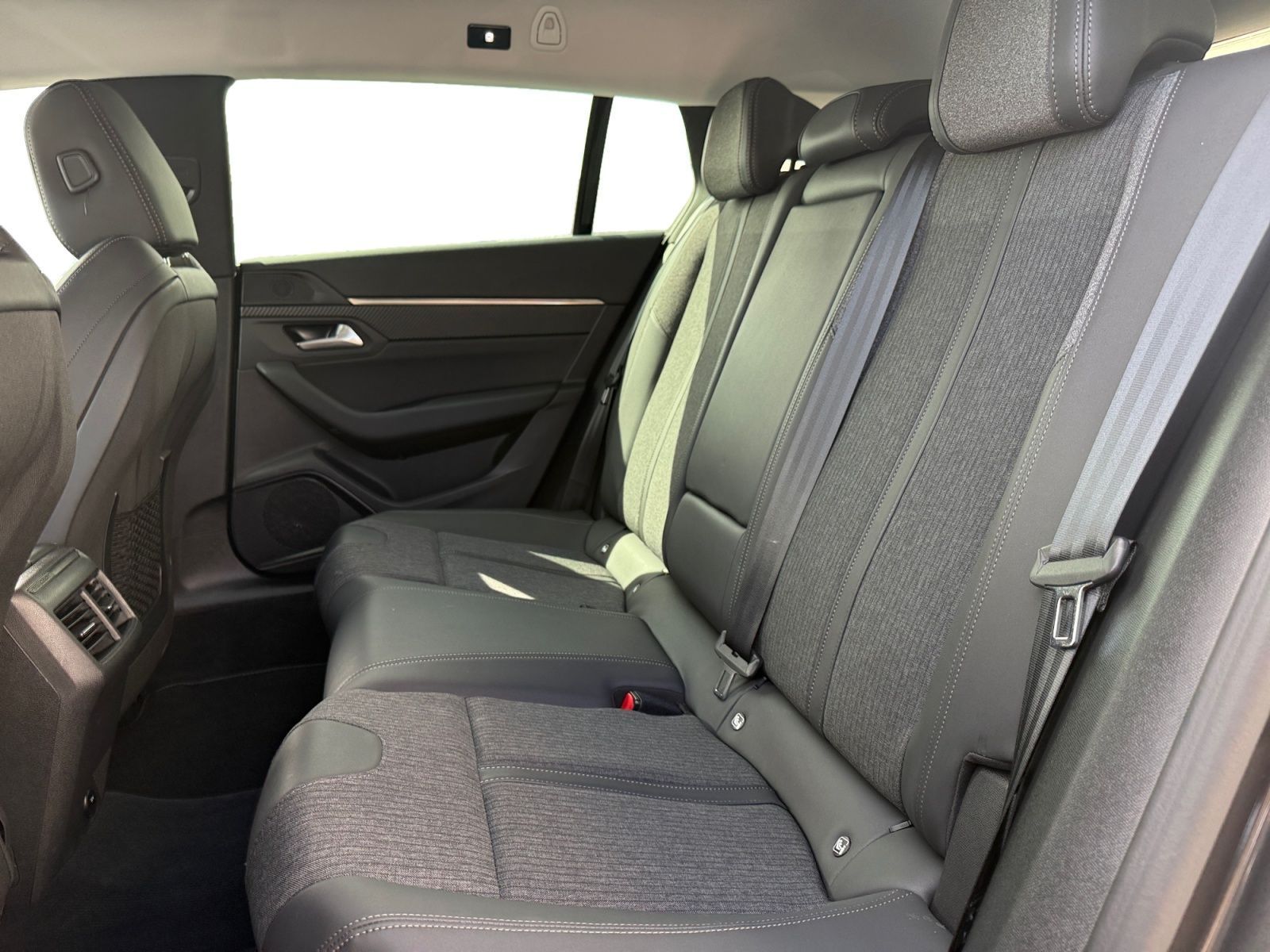 Fahrzeugabbildung Peugeot 508 SW 1,6 Allure