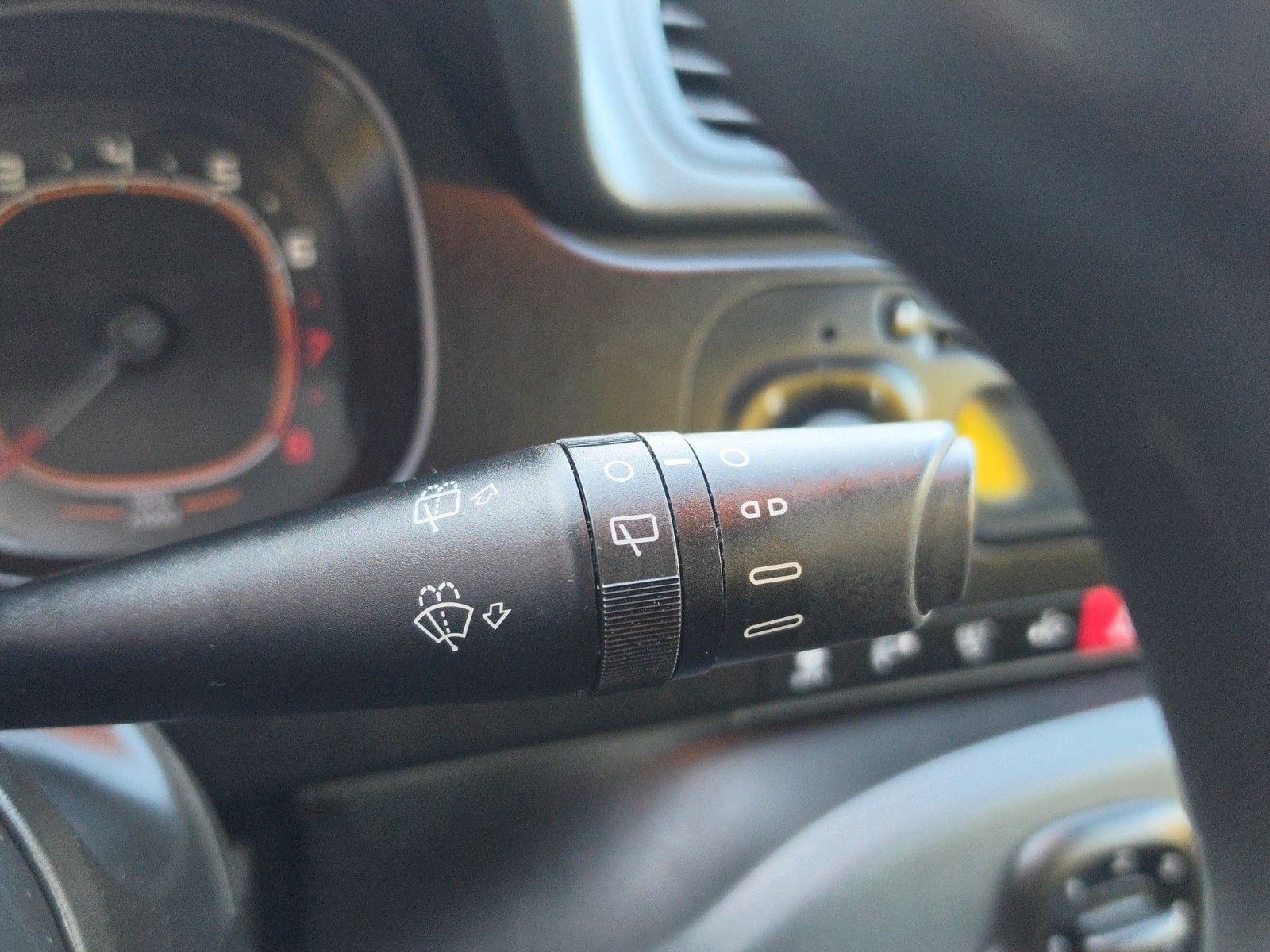 Fahrzeugabbildung Fiat Panda Easy AUS 1.HAND TÜV SERVICE NEU WENIG KM