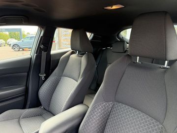 Toyota C-HR - 11