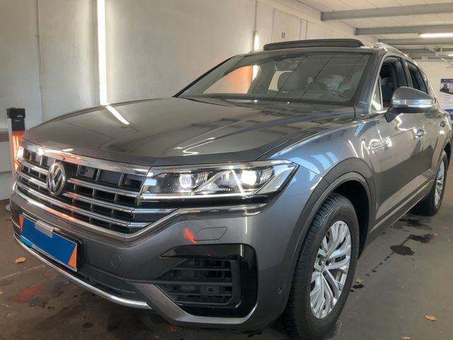 VW Touareg R-Line Pano+Standhzg+Night+Air+HUD