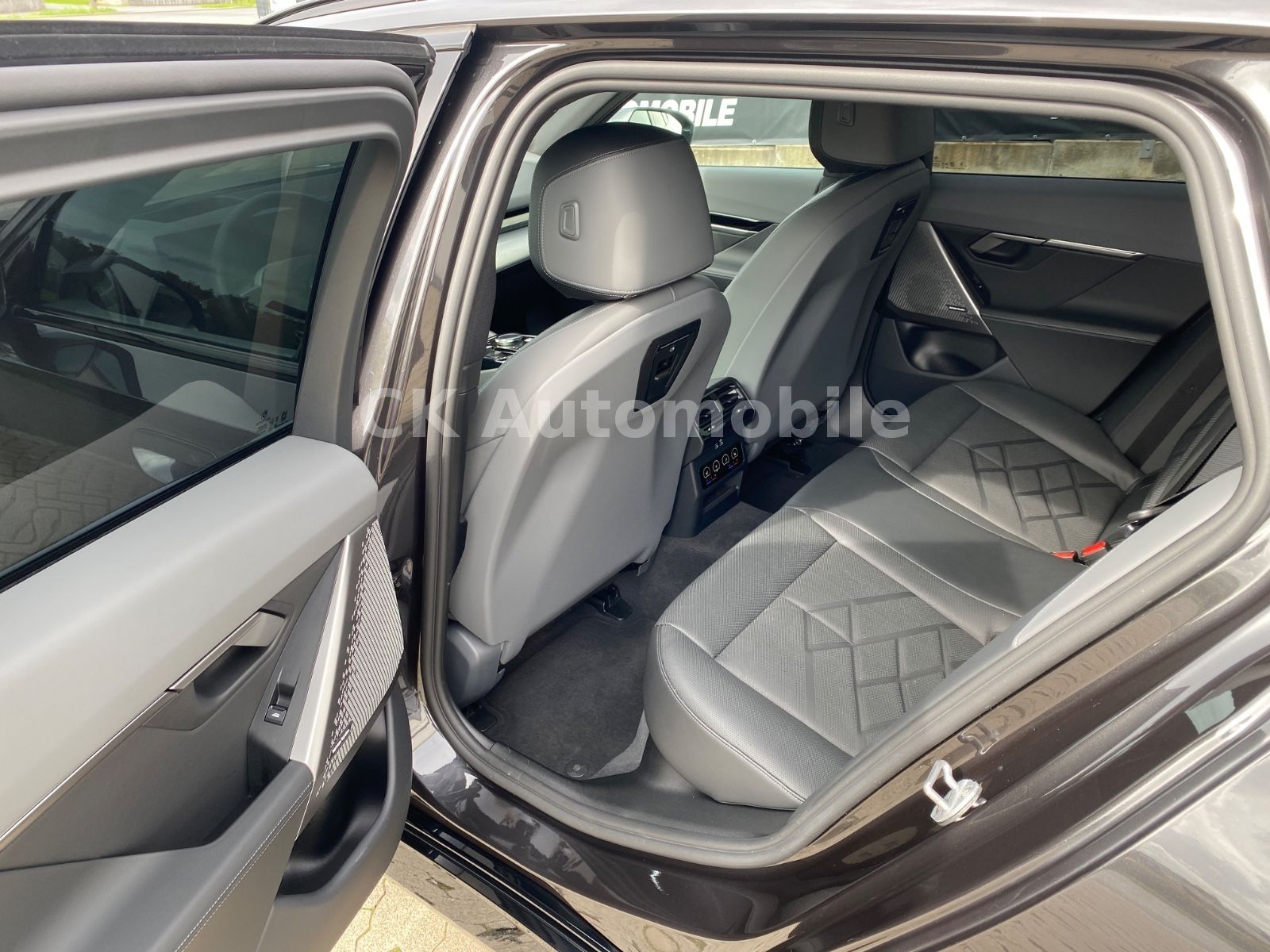 Fahrzeugabbildung BMW 540 d xDrive M Sport/Navi/Leder/LED/AHK/360°Kam.