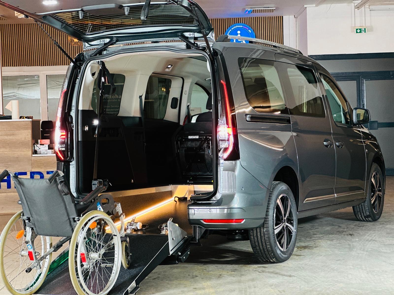 Volkswagen Caddy Maxi Behindertengerecht-DSG-Style-Rampe
