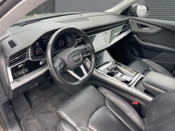 Audi Q8 - 9