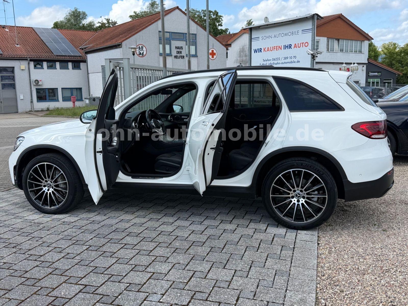 Mercedes-Benz GLC 300 e 4M AMG-Line/Pano/Distro/Night/Wide/AHK
