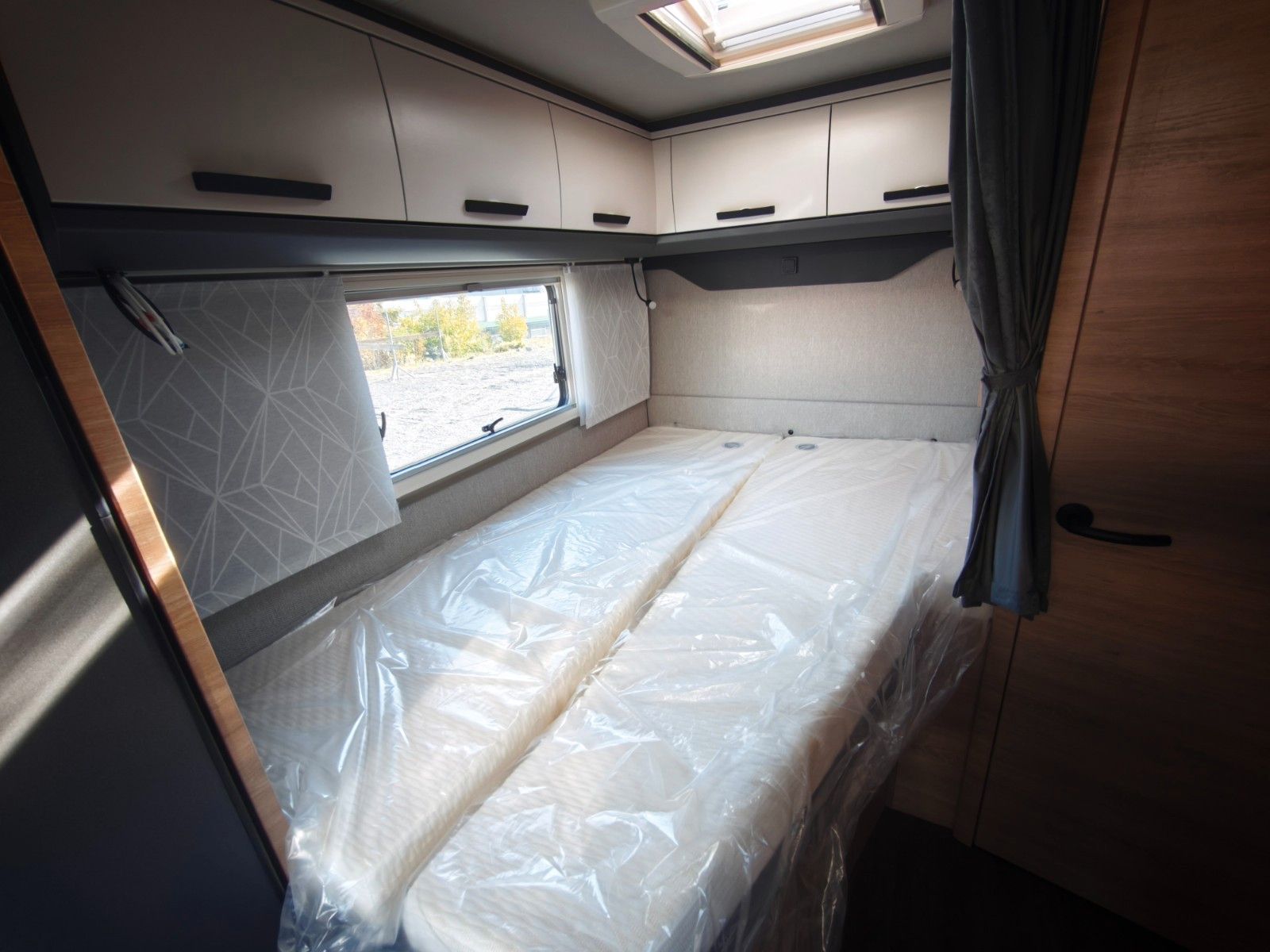 Fahrzeugabbildung Knaus L!VE TI 650 MF Platinum Select*Automatik*MJ2027