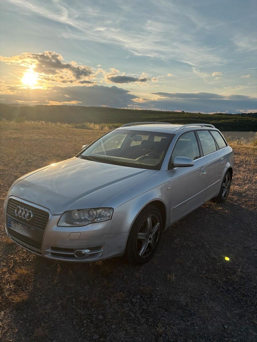 Audi A4 2008 — rear view