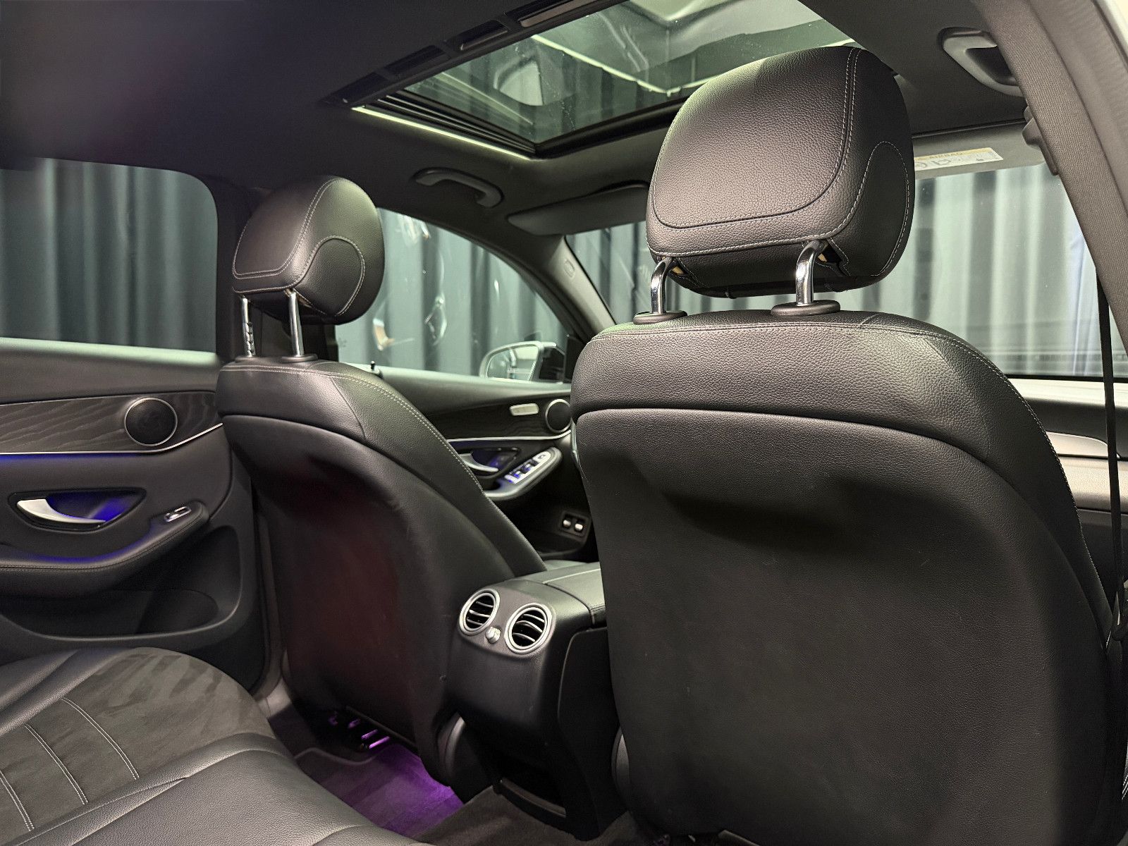 Fahrzeugabbildung Mercedes-Benz GLC 300 d Coupe 4Matic |AMG-LINE|AHK|PANO|LED