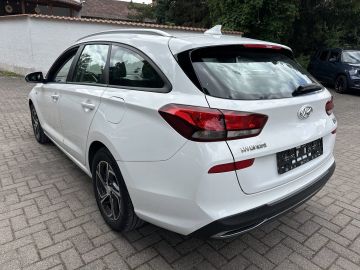 Hyundai i30 cw  1.6CRDI DCT+Kamera+Navi+DAB+Autom.+