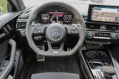 AUDI RS4 Avant quattro/ RS DYNAMIK/ PANO / RS ABGAS AUDI RS4 Avant quattro/ RS DYNAMIK/ PANO / RS ABGAS