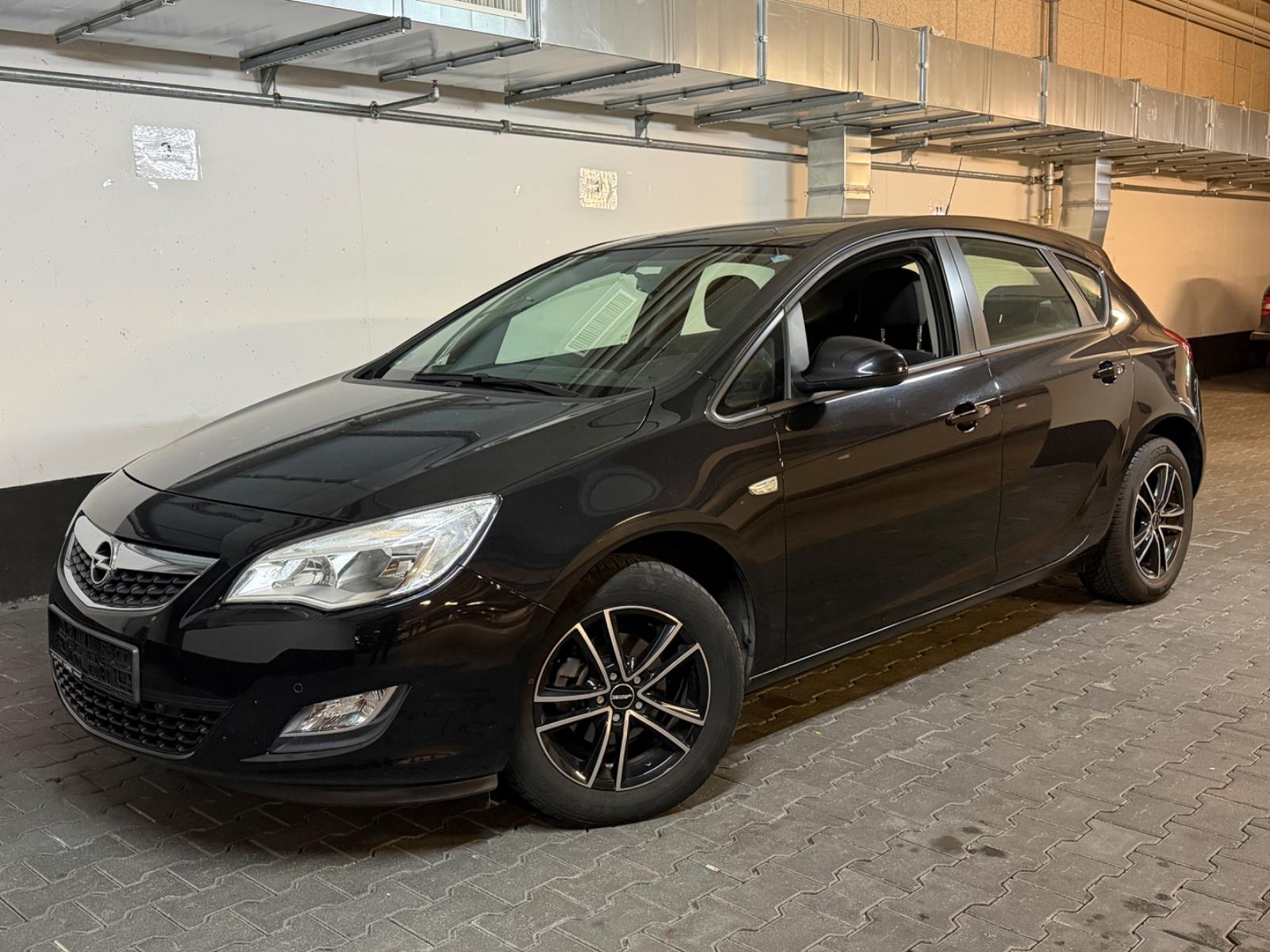 Opel Astra J Lim. EDITION 1.HAND~KLIMA~WENIGKM~SHZ~PD