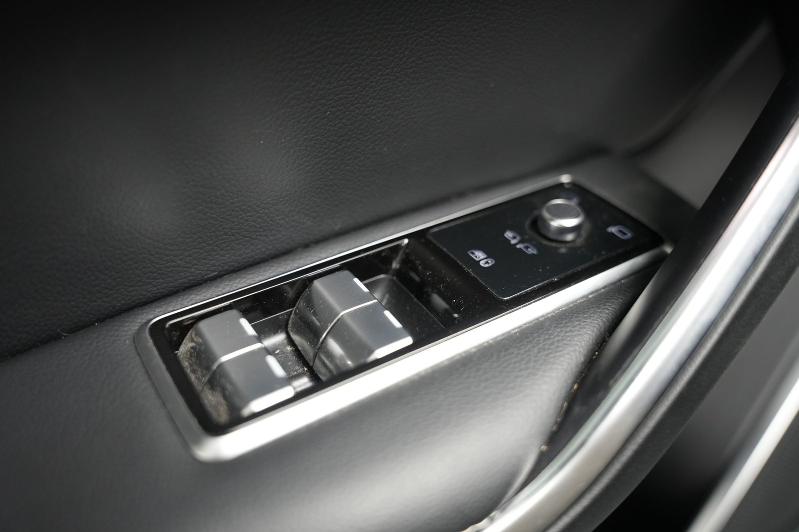 Fahrzeugabbildung Jaguar F-PACE R-Dynamic S *Meridian*Ambiente*Alcantara