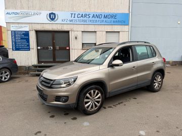 Volkswagen Tiguan - 1
