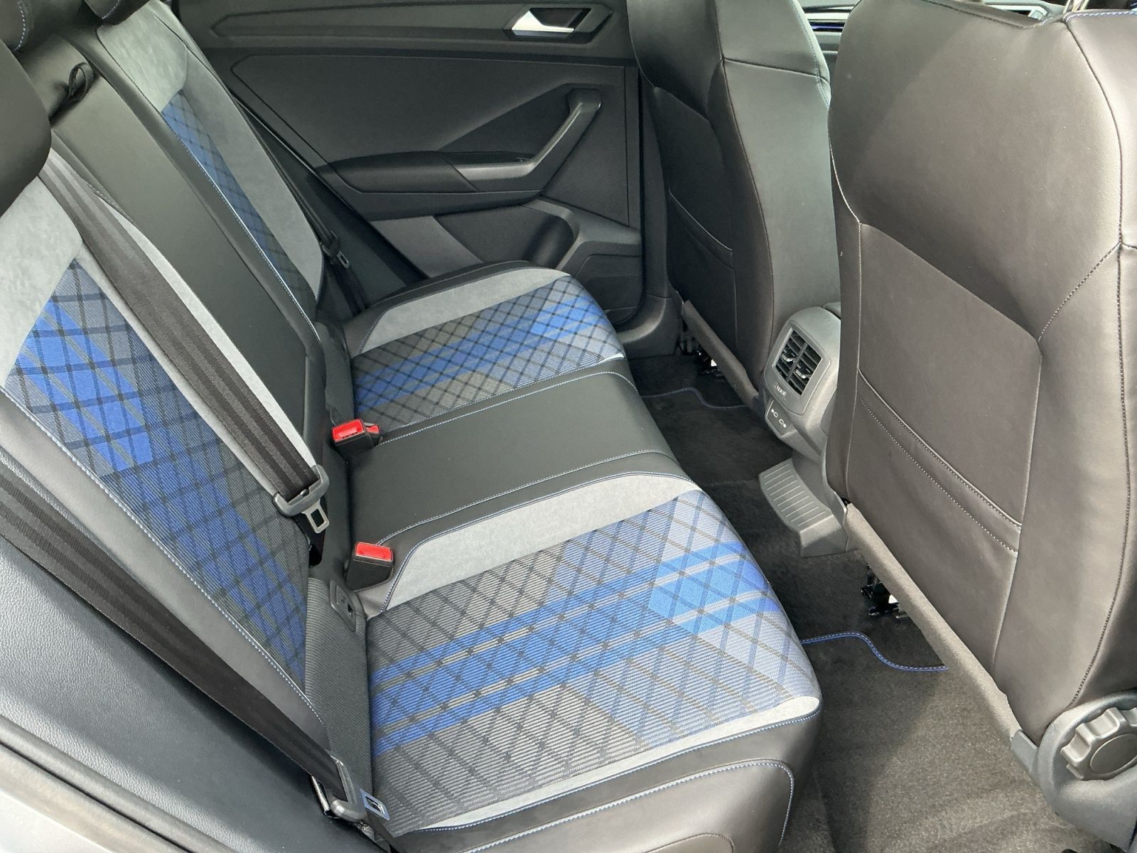 Volkswagen T-Roc - Bild 16