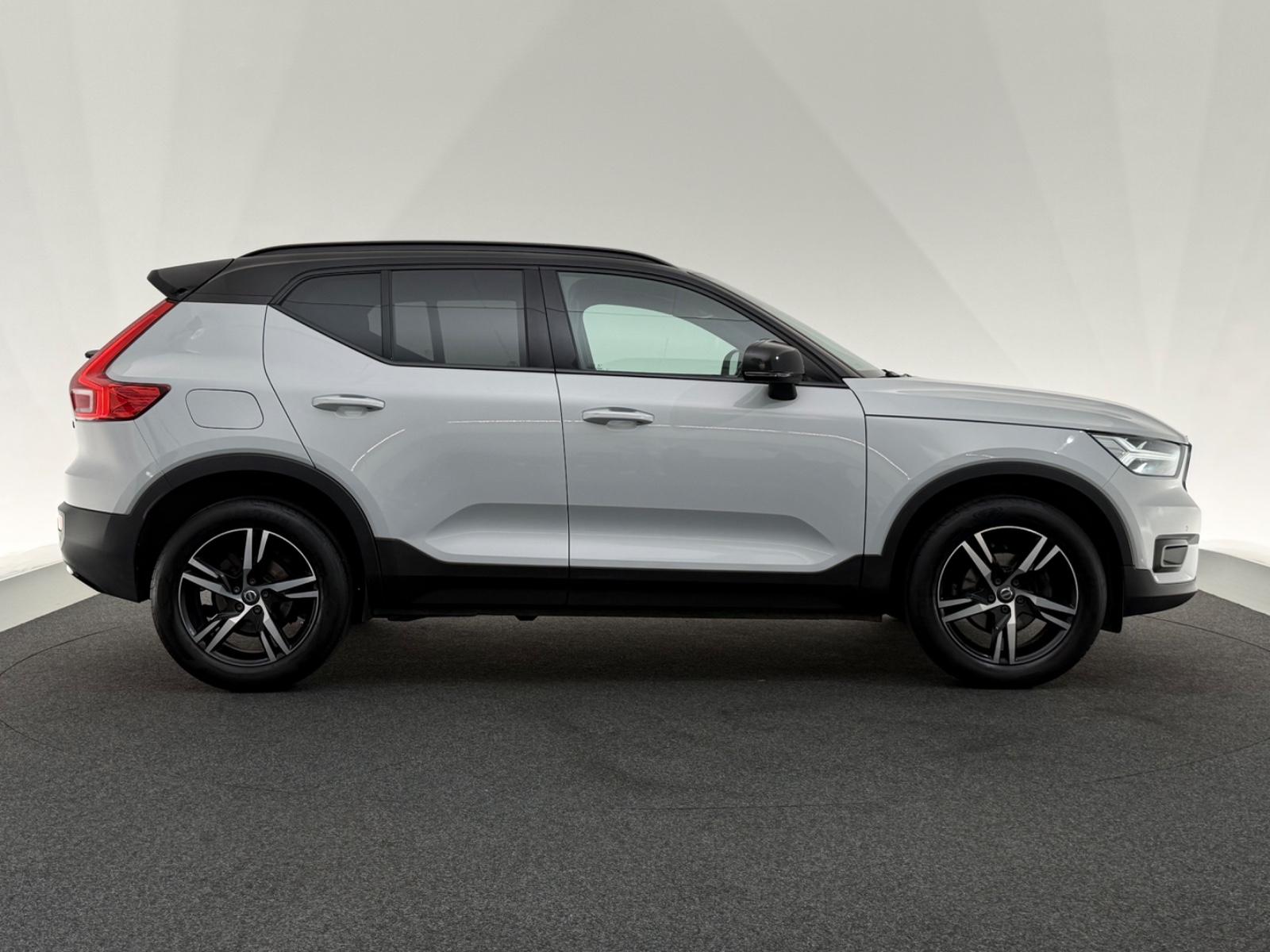 Volvo XC40 T3*R DESIGN*LED-R.KAM-APP-SHZ-LHZ-ACC-WLAN, миниатюра 8