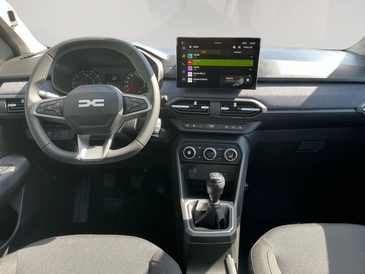 Fahrzeugabbildung Dacia Sandero Expression TCe 100