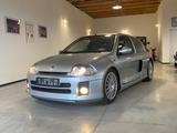 Renault Clio Renault Sport V6 Neuwagen 2.142km - Renault Clio: V6 Sport