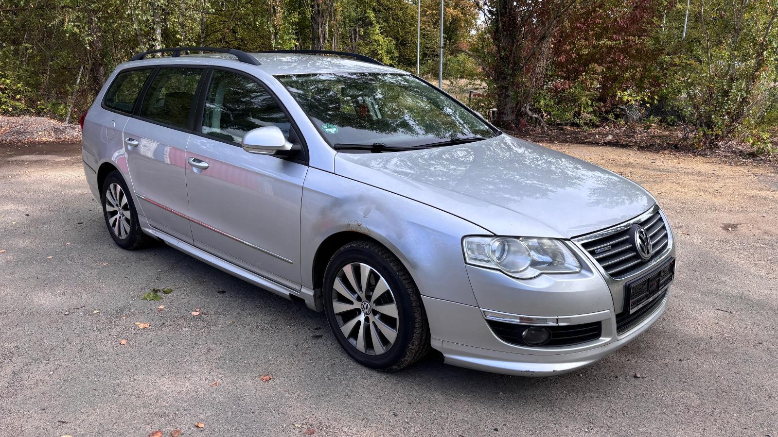 Volkswagen Passat 2010 — interior