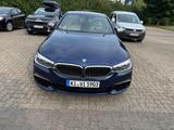 BMW M550i xDrive A - Bowers & Wilkins / Massagesitze - scheckheftgepflegte BMW M550