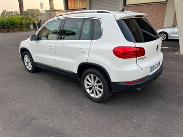 Volkswagen Tiguan - 5