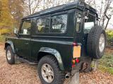 Land Rover Defender 90 LD Station Wagon  - Land Rover Defender: Allradantrieb