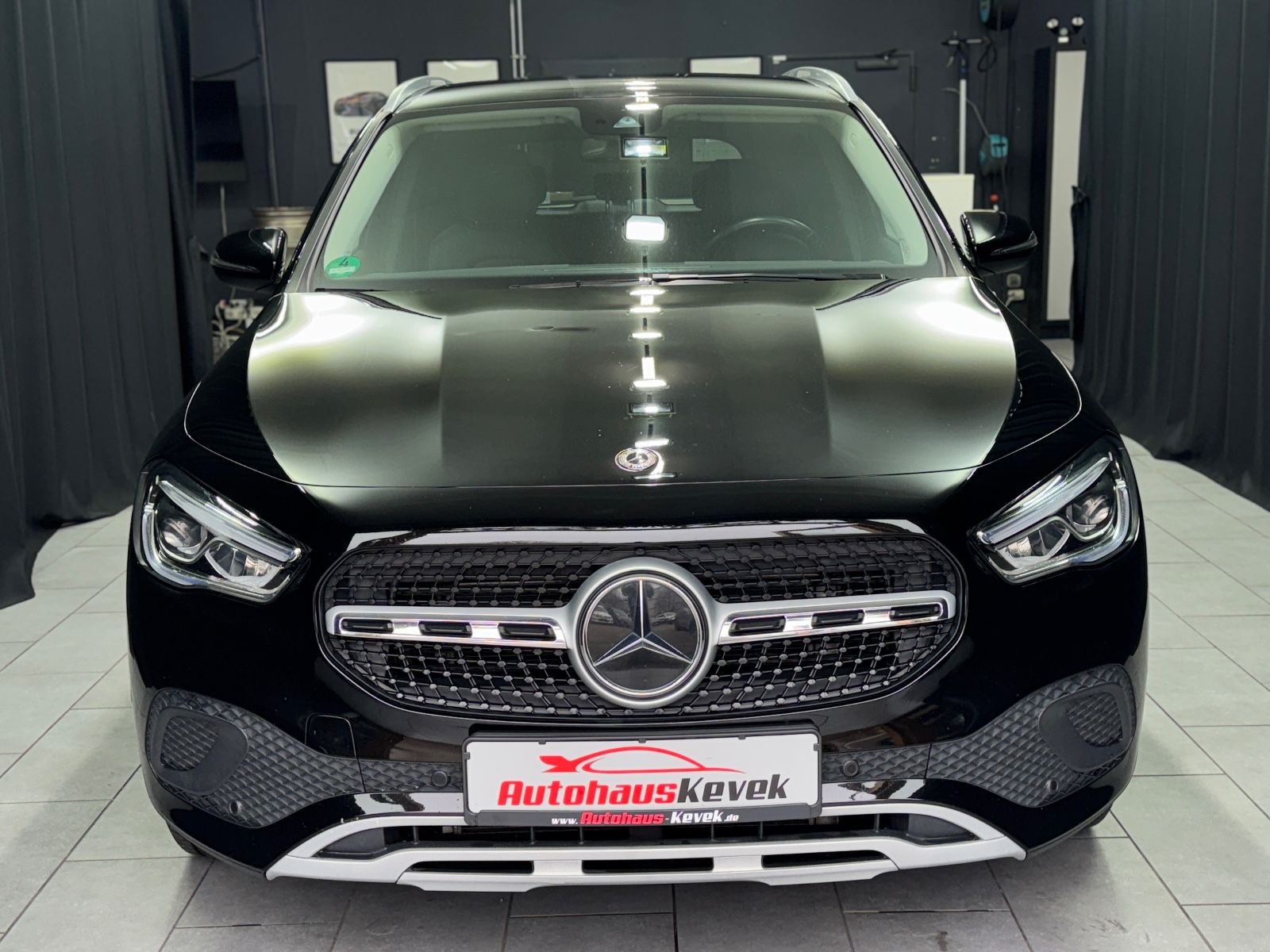 Fahrzeugabbildung Mercedes-Benz GLA 220d|AUTOMATIK|NAVI|LED-SCHEINWERFER|