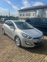 Hyundai i30 Trend 1,4 CRDI. Aus 1.Hand - Hyundai i30 mit Diesel-Antrieb: Limousine, 1.4