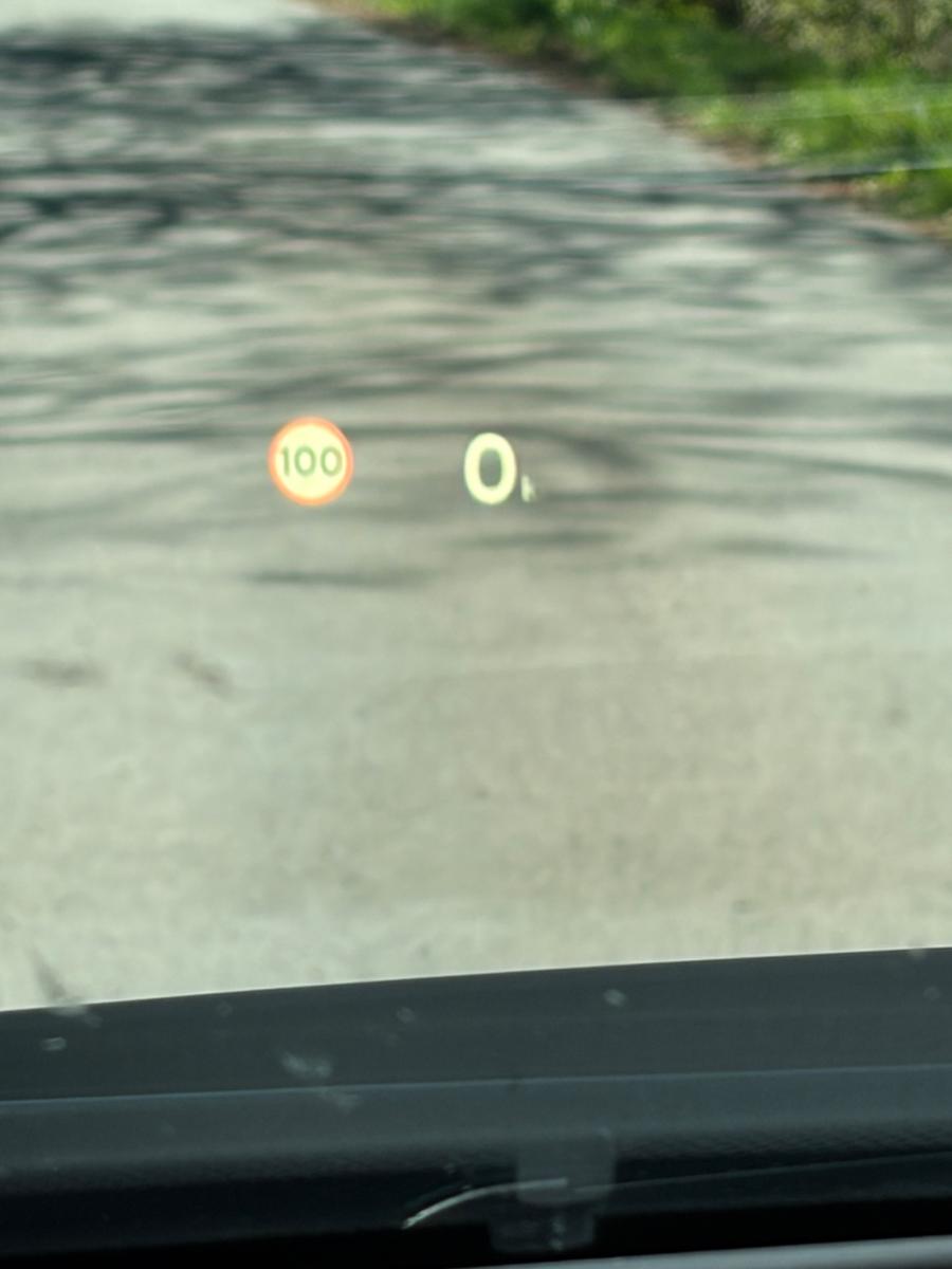 BMW i8 - HUD - Deutsches FZG
