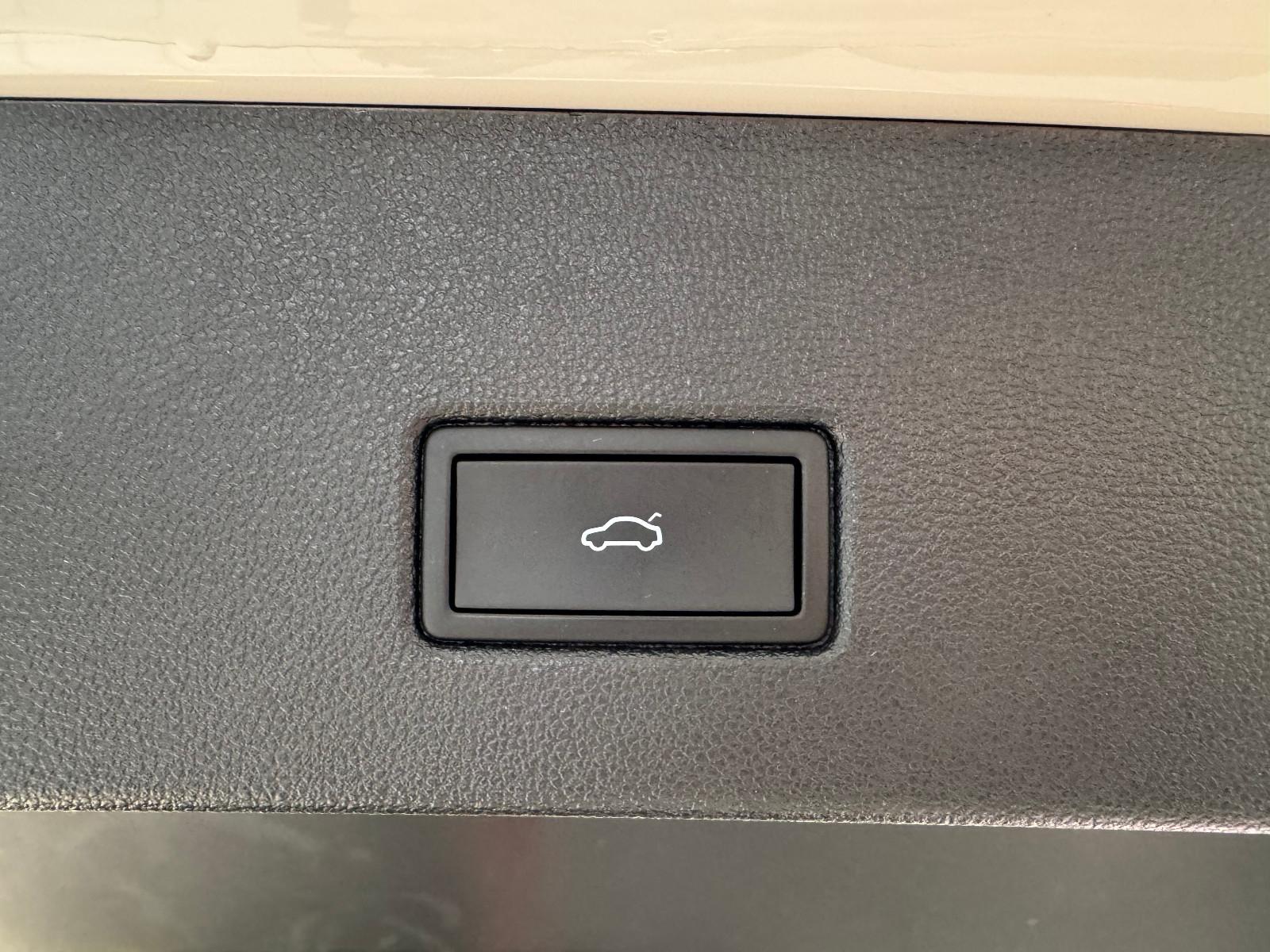 Volkswagen T-Roc Style 1.5 TSI DSG CarPlay/AndroidAuto, миниатюра 14