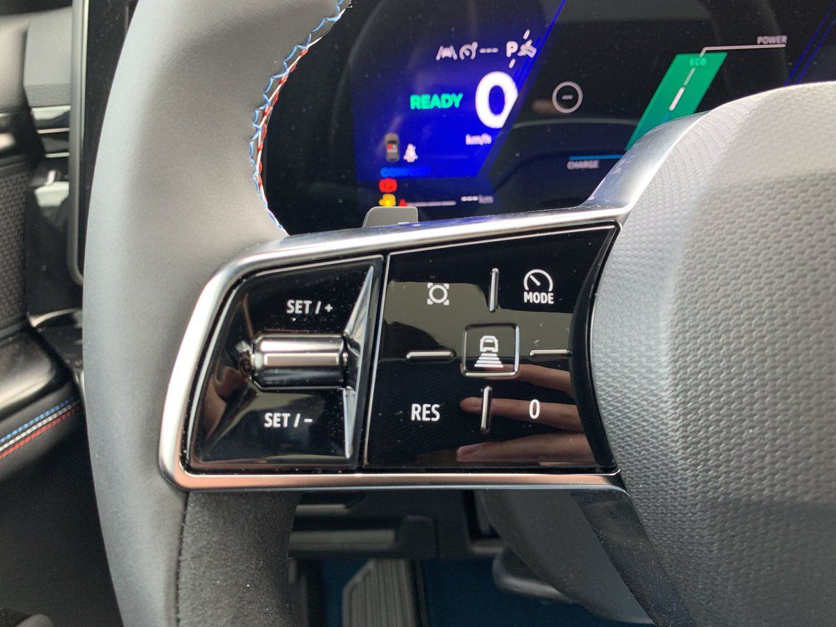 Renault Rafale - Bild 22