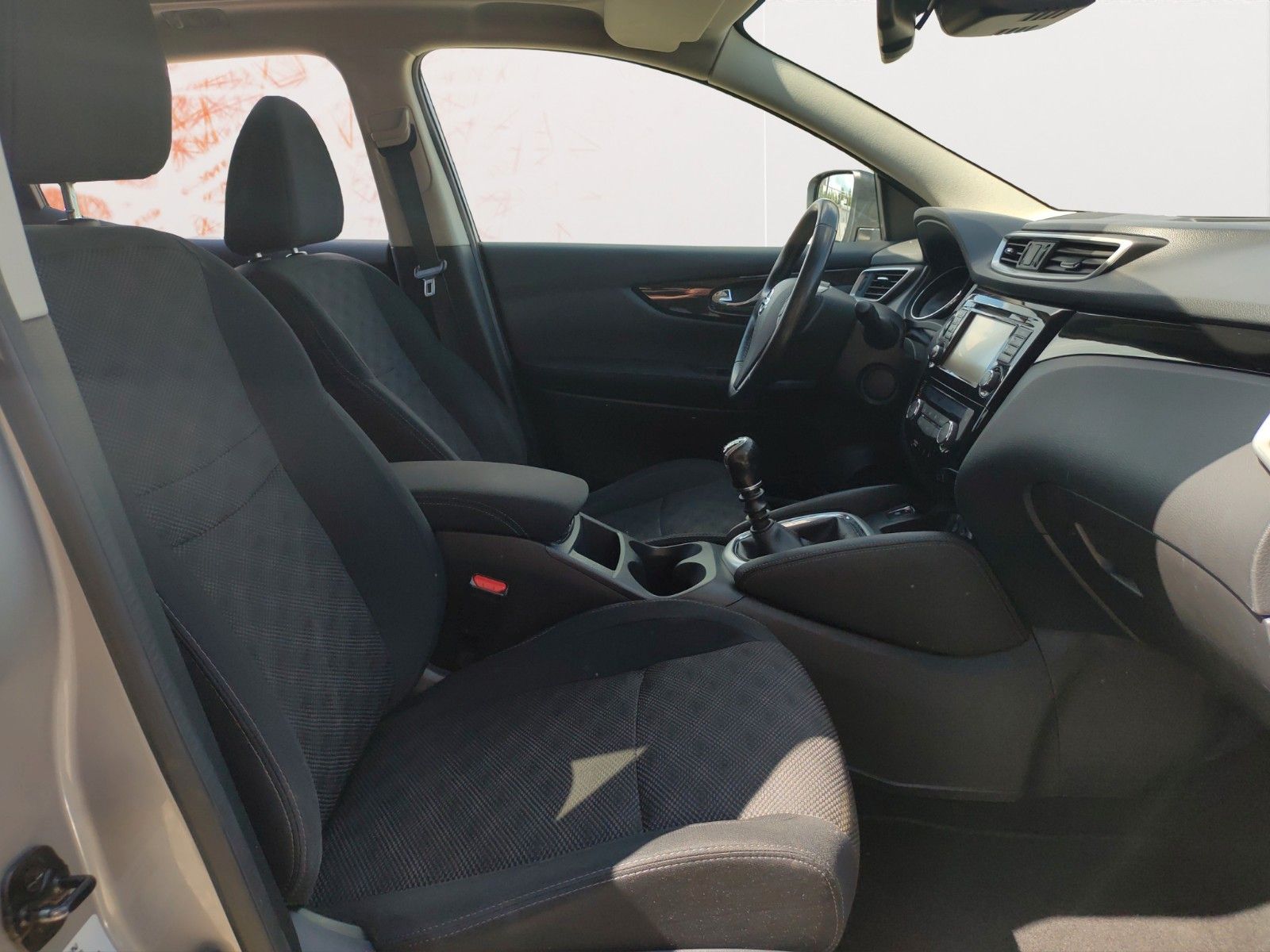 Fahrzeugabbildung Nissan Qashqai 4x4 ! Panoramadach ! Navi ! 360° Kamera
