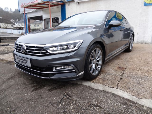 Fahrzeugabbildung Volkswagen Passat/Highline/2xR-Line/LED/Virtual/Kam/Leder/