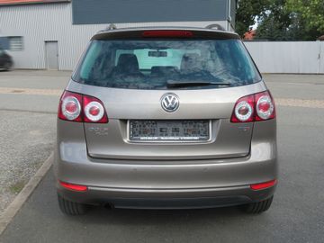 Volkswagen Golf - 6