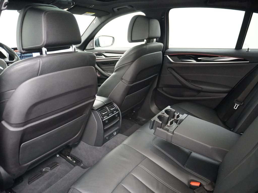 BMW 540 5-serie 540i xDrive High Executive Schiebeda