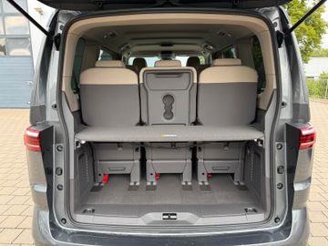 Volkswagen T7 Multivan 2.0TDI DSG Edition CarPlay RFK SHZ