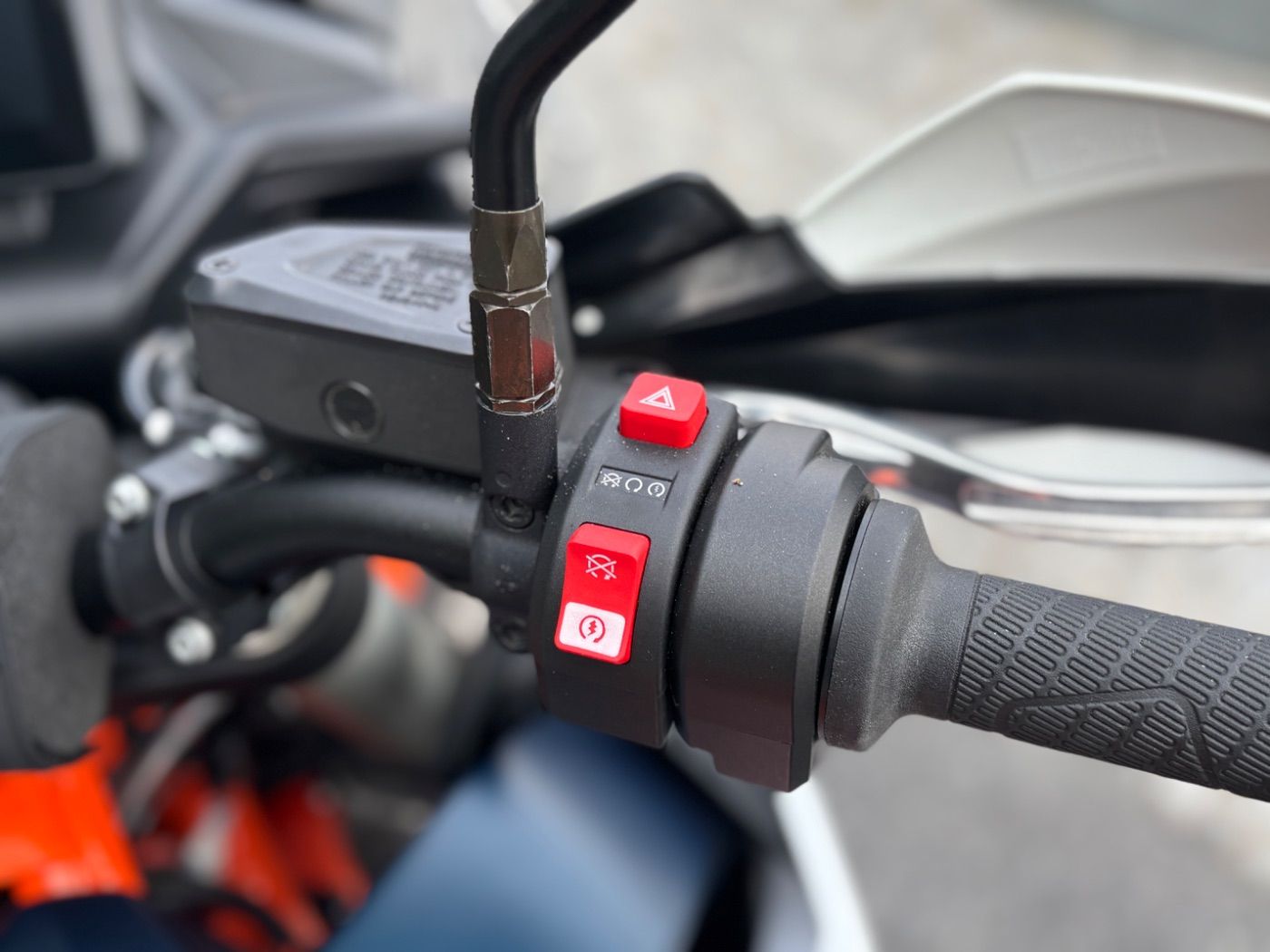 Fahrzeugabbildung KTM 890 Adventure R Techpack, viel Ausstattung