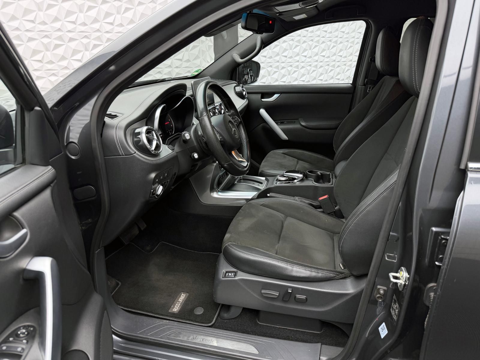 Fahrzeugabbildung Mercedes-Benz X 350d POWER-EDITION/4MATIC/LED/KEYLES/360°/AHK