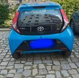 Toyota Aygo (X) 1,0-l-VVT-i x-play connect x-play c... - Toyota Aygo (X): Play Connect