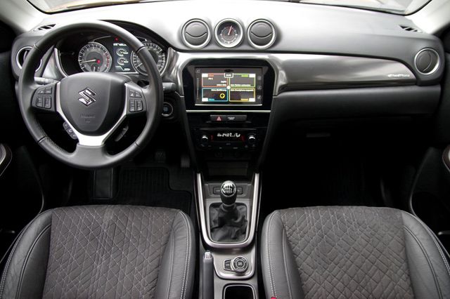 Suzuki Vitara 1.4 Comfort+ 4x4*Pano,ACC,AHK,LED,Kamera*