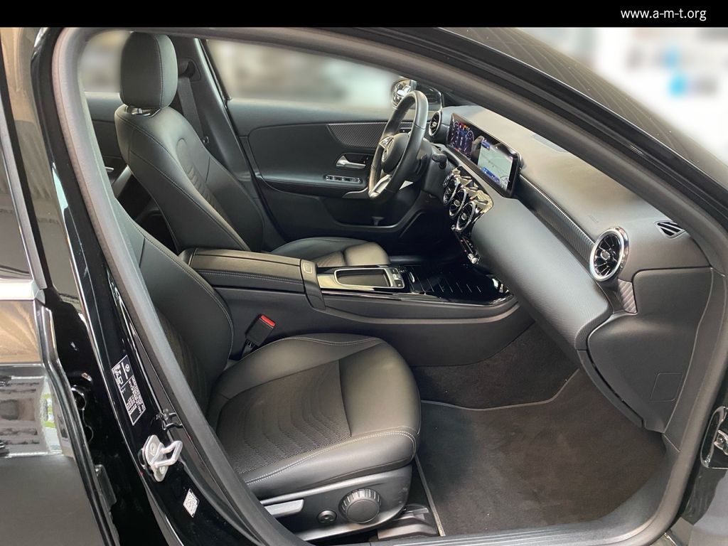 MERCEDES-BENZ A 200