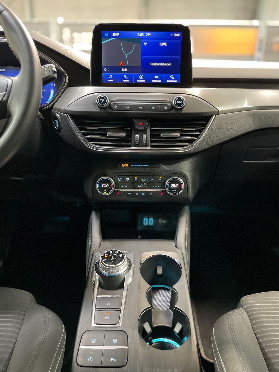 Fahrzeugabbildung Ford Focus Titanium X#Digital Cock#LED#Kamera#Spur